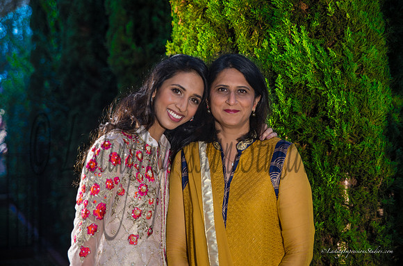 LIS_Munazza_Irafan_Family-86