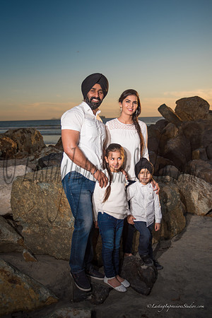 LIS_Hansra_Family-1