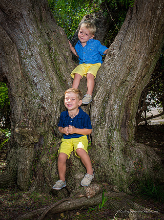 LIS_Barton_Family-162